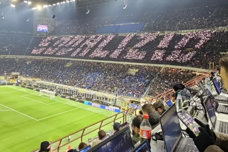 Telefon Isiklariyla Derbi Sovu