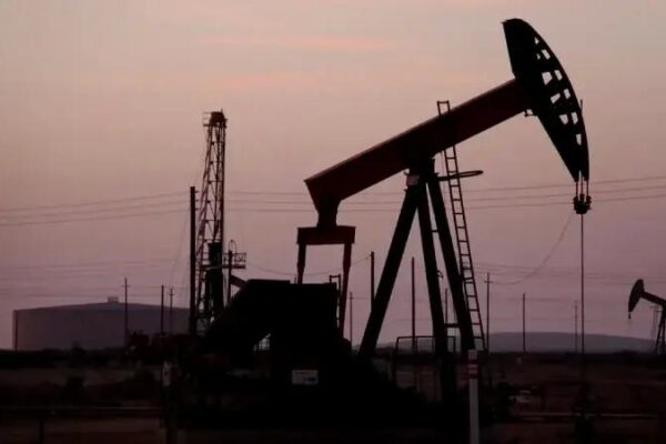 ABD Ham Petrol Stoklarındaki Güncel Değişimler ve Üretim Tahminleri