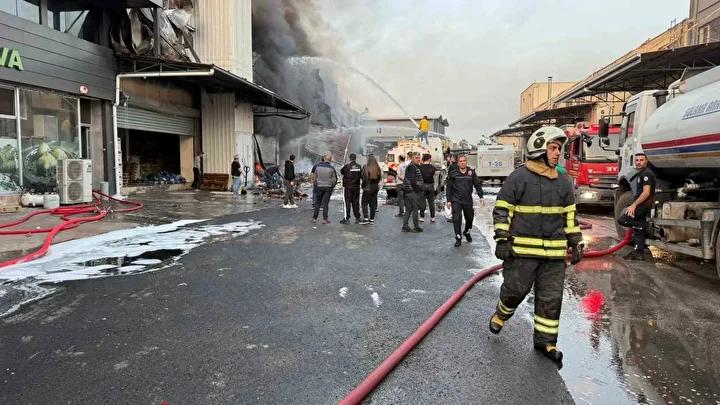 Adana8217da Hirdavat Dukkaninda Yangin Panigi Yasandi Adanada Hirdavat Dukkaninda Yangin Panigi Yasandi