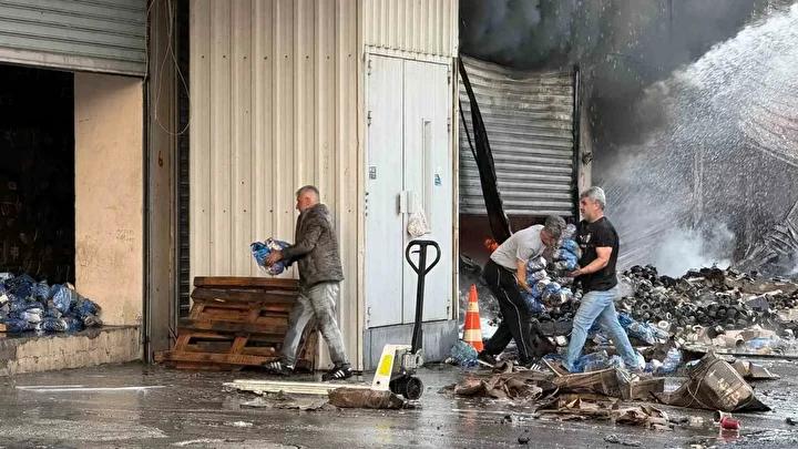 Adana8217da Hirdavat Dukkaninda Yangin Panigi Yasandi Adanada Hirdavat Dukkaninda Yangin Panigi Yasandi