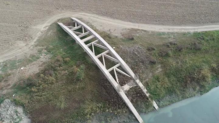 Adana’da Kuraklıkla Ortaya Çıkan Eski Köprü: Seyhan Barajı’nın Tarihsel İzleri