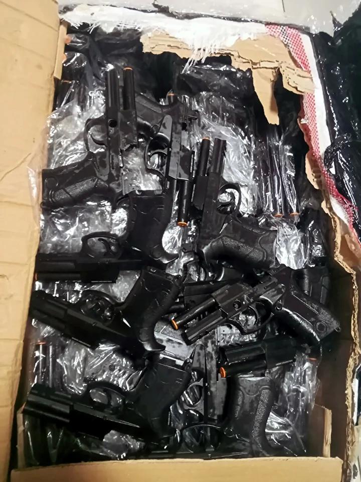 Adana8217da Silah Kacakciligiyla Mucadelede Buyuk Operasyon Basarisi Adanada Silah Kacakciligiyla Mucadelede Buyuk Operasyon Basarisi