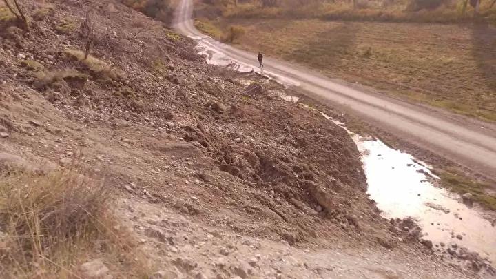 Adaoren Mahallesinde Kaynak Suyu ve Yol Guvenligi Endiseleri 2 Adaoren Mahallesinde Kaynak Suyu ve Yol Guvenligi Endiseleri