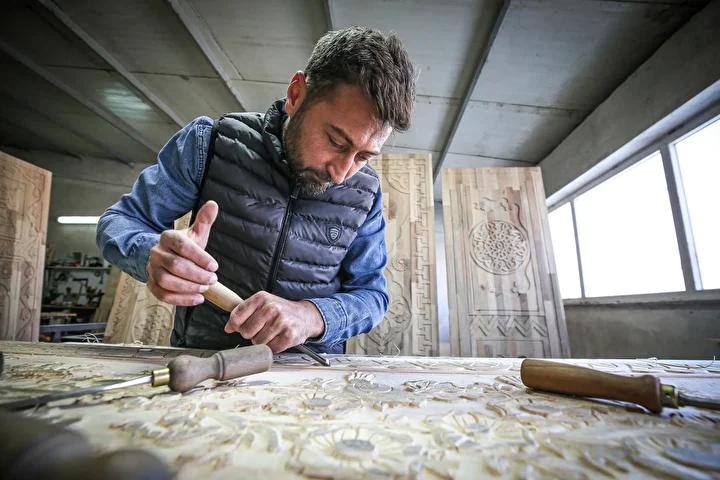 Ahşap Oymacılığıyla Sanatını Yaratan Usta Kaptan'ın Hikayesi