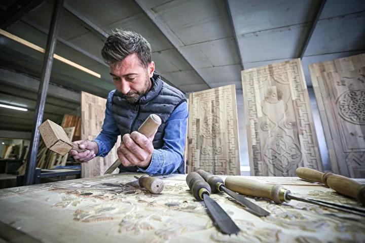 Ahşap Oymacılığıyla Sanatını Yaratan Usta Kaptan'ın Hikayesi