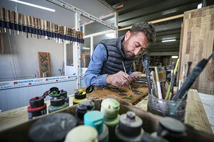 Ahşap Oymacılığıyla Sanatını Yaratan Usta Kaptan'ın Hikayesi