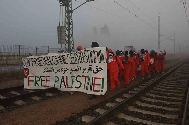 Almanyada Filistin Dayanismasi ve Liman Eylemleriyle Savas Karsiti Hareket Almanyada Filistin Dayanismasi ve Liman Eylemleriyle Savas Karsiti Hareket