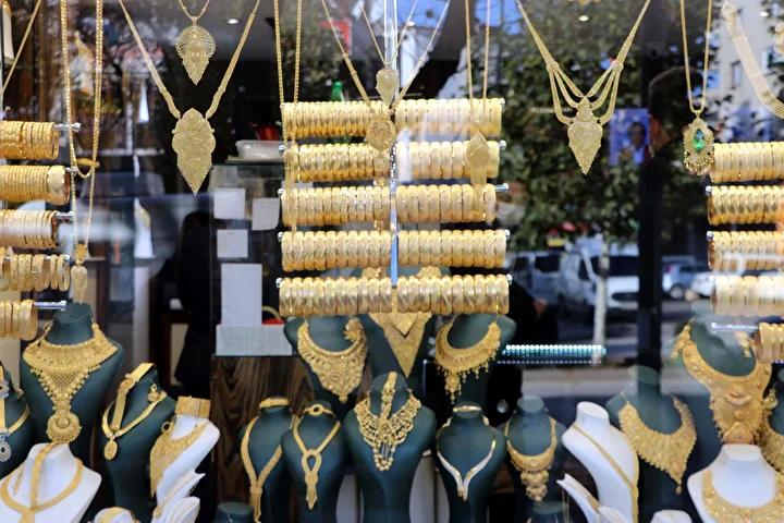 Altın Piyasasındaki Dalgalanmalar ve Uzman Analizleri 2 Uzmanlar Fiyatların Dipte Olduğunu ve Düşüşün Geçici Olduğunu Söylüyor