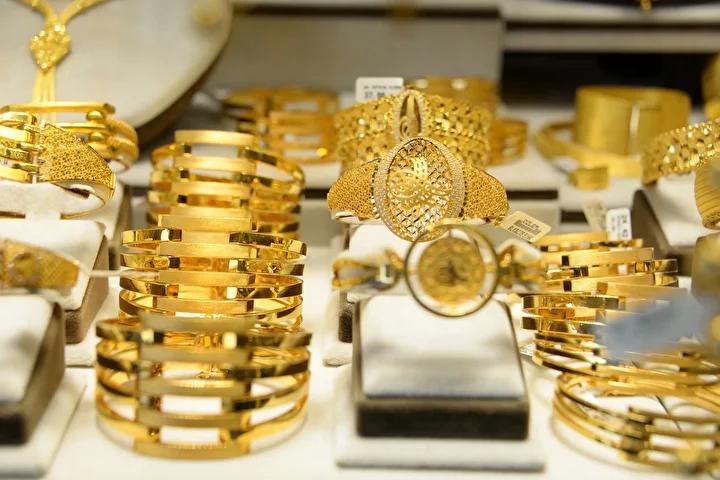 Altın Piyasasındaki Dalgalanmalar ve Uzman Analizleri 8 Altın Piyasasındaki Dalgalanmalar ve Uzman Analizleri