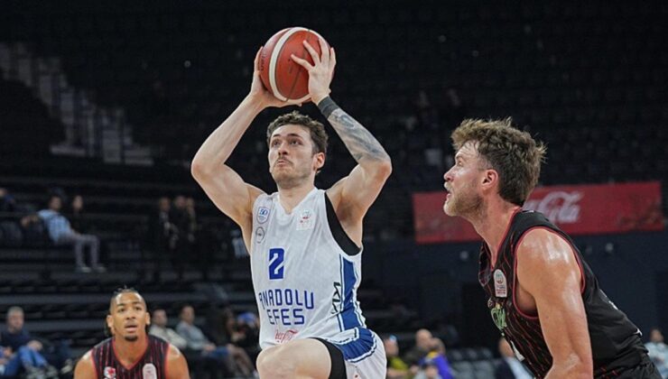 Anadolu Efes, Bu Sezonun Yenilmez Takımı Oldu: Glint Manisa’yı Farkla Geçti