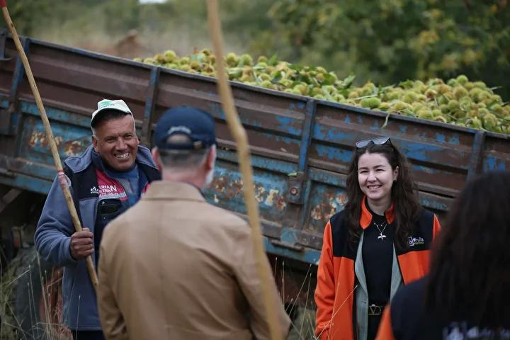 Antalya’da Aileden Gelen Gelenekle Tarımda Büyük Başarı