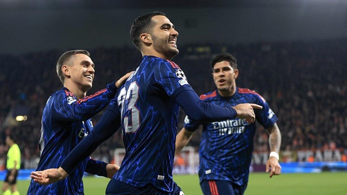 Arsenal, Slavia Prag’ı Deplasmanda Farklı Yendi: 3-0’lık Galibiyet