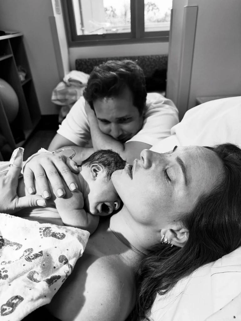 Basak Gumulcinelioglu Anne Oldu ve Ogluna Devin Adini Verdi Basak Gumulcinelioglu Anne Oldu ve Ogluna Devin Adini Verdi