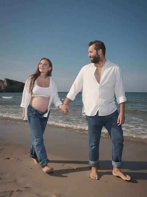 Basak Gumulcinelioglu Anne Oldu ve Ogluna Devin Adini Verdi Basak Gumulcinelioglu Anne Oldu ve Ogluna Devin Adini Verdi