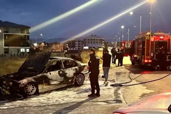 Başbağlar Mahallesi’nde Otomobil Yangını Anı ve Detaylar
