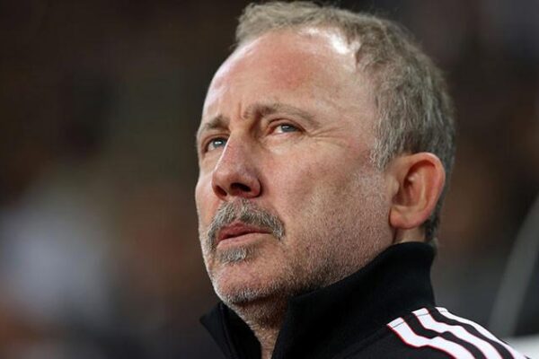 Beşiktaş Yönetimi ve Teknik Ekibinden Moral Yükleme Hareketi