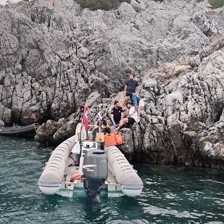 Bitez Mahallesi’nde Yolculuk sırasında kaza sonrası yaralananlar hastaneye sevk edildi