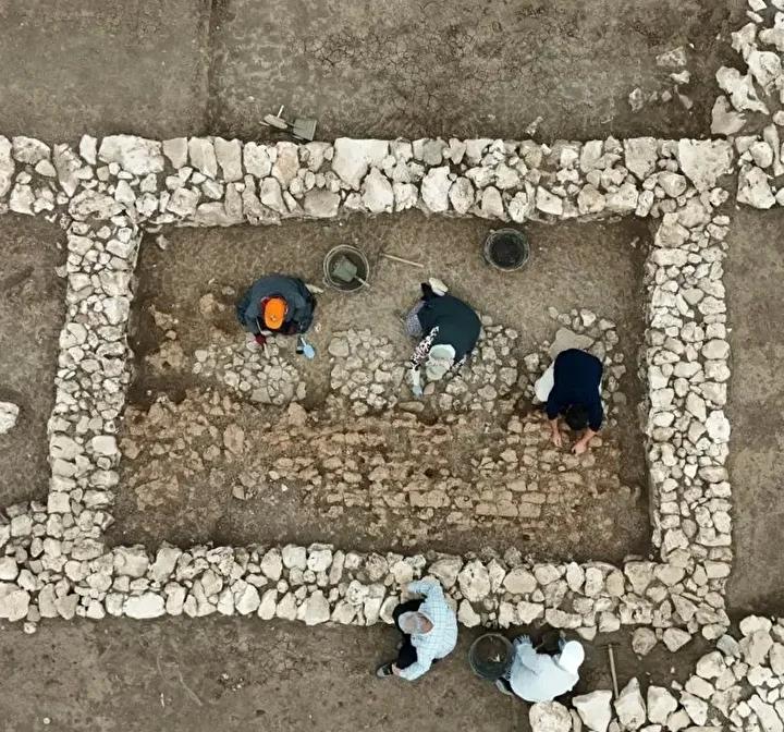 Çayönü Tepesi’nde 5 Bin Yıl Önceki Depremin İzleri Gün yüzüne Çıkıyor 1 Çayönü Tepesi’nde 5 Bin Yıl Önceki Depremin İzleri Gün yüzüne Çıkıyor