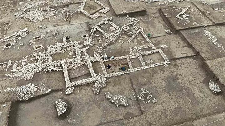 Çayönü Tepesi’nde 5 Bin Yıl Önceki Depremin İzleri Gün yüzüne Çıkıyor 3 Çayönü Tepesi’nde 5 Bin Yıl Önceki Depremin İzleri Gün yüzüne Çıkıyor