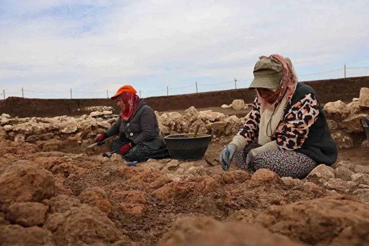 Çayönü Tepesi’nde 5 Bin Yıl Önceki Depremin İzleri Gün yüzüne Çıkıyor 5 Çayönü Tepesi’nde 5 Bin Yıl Önceki Depremin İzleri Gün yüzüne Çıkıyor