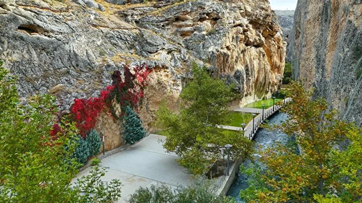 Darende Tohma Kanyonu ve Doga Harikalari Kesfi Darende Tohma Kanyonu ve Doga Harikalari Kesfi