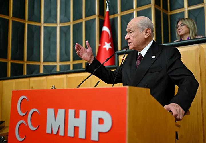 Devlet Bahceli8217nin Sembol ve Takilariyla Dikkat Ceken Goruntusu Milliyetci Hareket Partisi MHP Genel Baskani Devlet Bahceli yaptigi TBMM Grup Toplantisinda onem