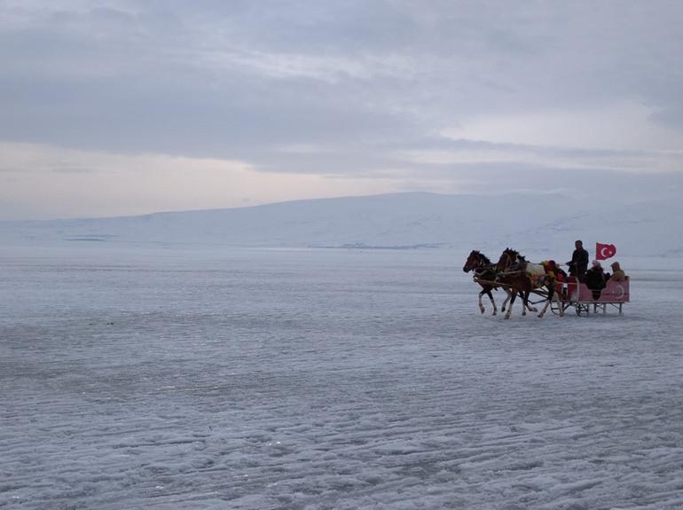 Dogu Ekspresi Yolculugunun Unutulmaz Anlari ve Kesif Rehberi
