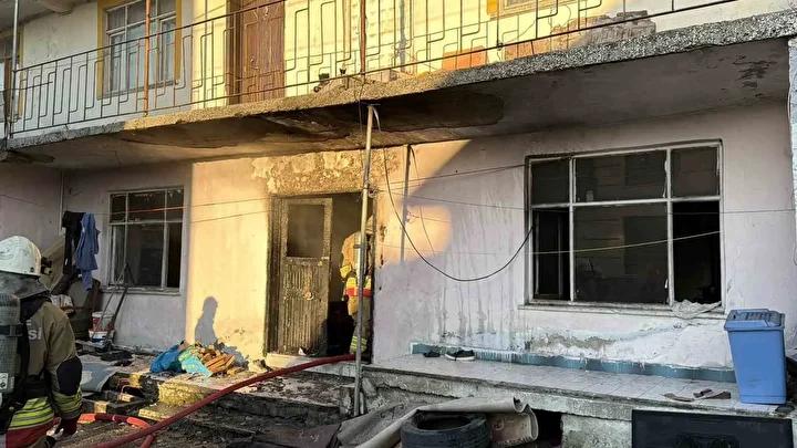 Duzcede Evin 1 Katinda Meydana Gelen Yangin Korku ve Panik Yaratti