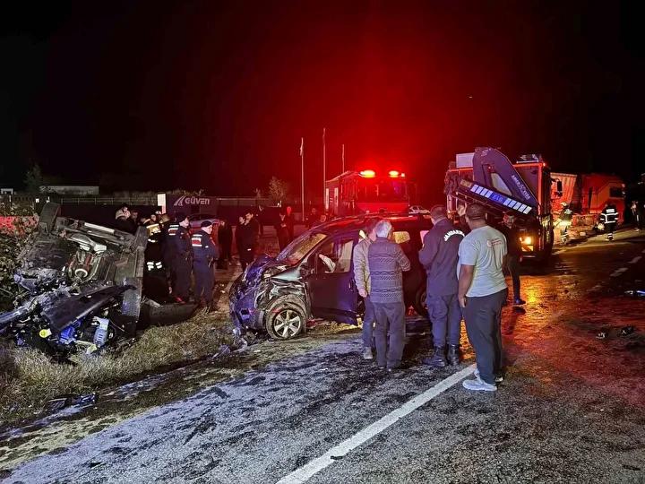 Edirne-Lalapaşa Yolunda Feci Kaza: Çoşkulu Çarpışma ve Yürek Dağıtan Sonuçlar