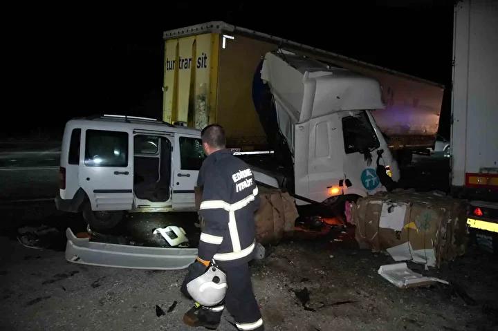 Edirne-Lalapaşa Yolunda Feci Kaza: Çoşkulu Çarpışma ve Yürek Dağıtan Sonuçlar