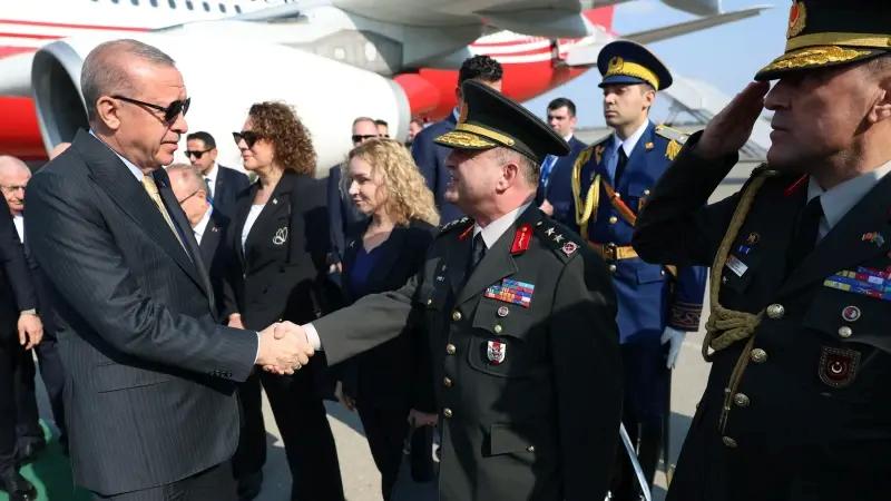 Erdoğan’ın Bakü Zirvesi: Karşılama Törenleri ve Dİğer Detaylar