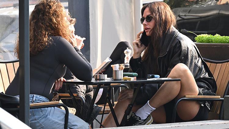 Ergenenin Neseli Anlari ve Ask Iddialari Uzerine Detaylar