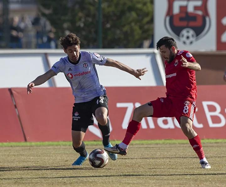 Eski Beşiktaş Futbolcusunun İlginç Yeni Mesleği Şaşkınlık Yarattı