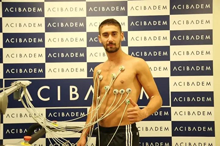 Eski Beşiktaş Futbolcusunun İlginç Yeni Mesleği Şaşkınlık Yarattı