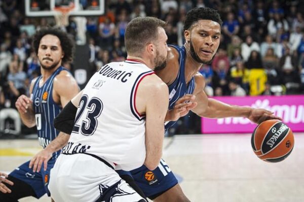 Euroleague Nefes Kesen Mücadelede Anadolu Efes ve Olimpia Milano Karşılaştı