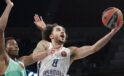 EuroLeague’de Anadolu Efes, Baskonia Karşısında Zorlu Mücadeleyi Kaybetti