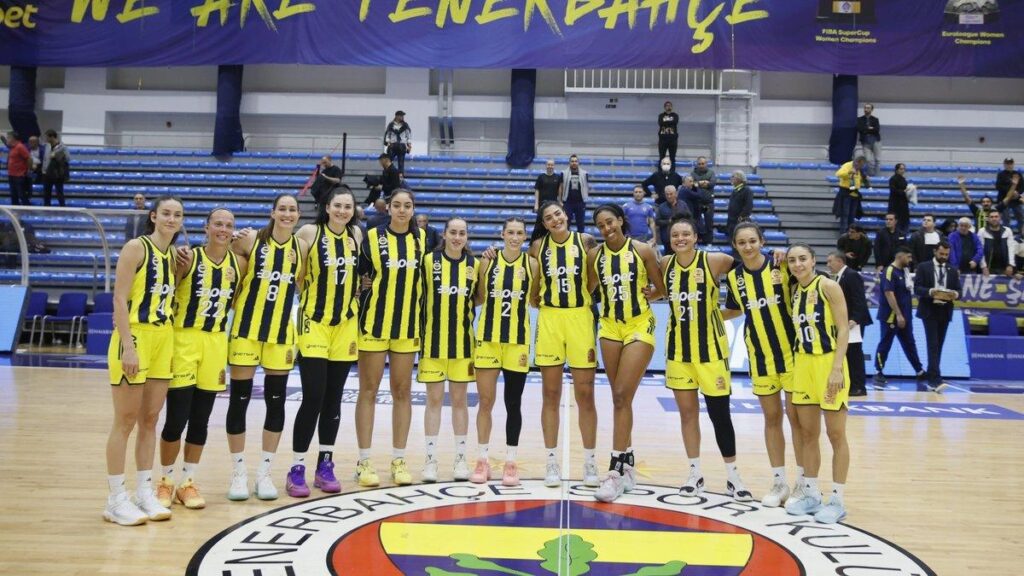 Fenerbahçe Opet, BOTAŞ Karşılaşmasında Farklı Galibiyetle Liderliğini Sürdürdü