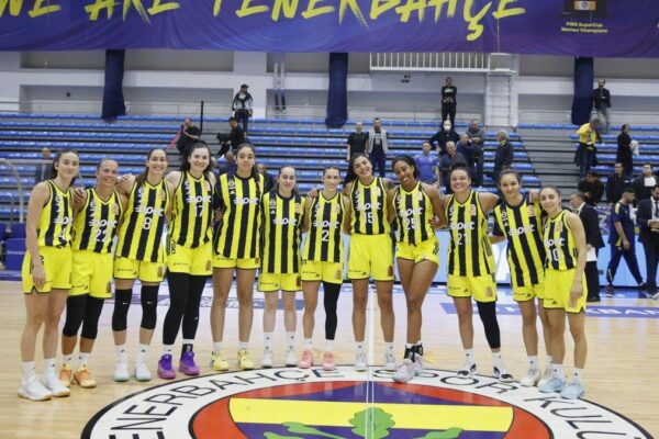 Fenerbahçe Opet, BOTAŞ Karşılaşmasında Farklı Galibiyetle Liderliğini Sürdürdü