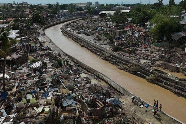 Filipinler’deki Kalmaegi Tayfunu Nedeniyle Artan Can Kayıpları ve Felaket Durumu