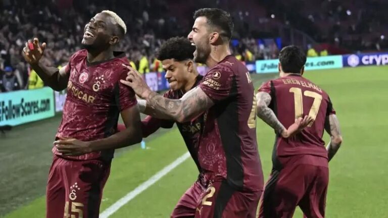 Galatasaray Taraftarlarini Costuran Ajax Maci ve Victor Osimhen8217in Muhtesem Performansi