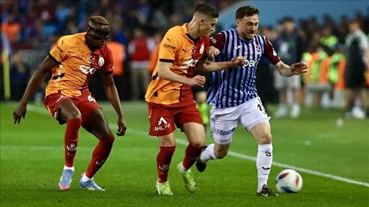 Galatasaray ve Trabzonspor Derbisi: Tahminler ve Heyecan Dolu Mücadele 4 Galatasaray ve Trabzonspor Derbisi: Tahminler ve Heyecan Dolu Mücadele
