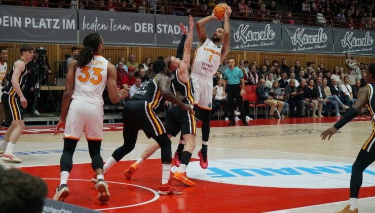 Galatasaray, Würzburg Baskets’u Farklı Skorla Yendii – Maç Özeti ve Detaylar