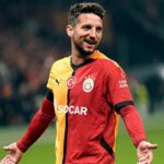 Galatasarayi Desteklemek Icin Gelen Mertens Ailesi ve Heyecan Dolu Anlar