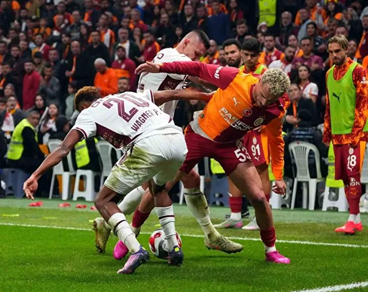 Yunus Akgün'ün Sakatlık Durumu ve Önümüzdeki Maçlar