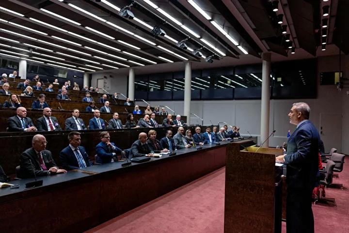 Hellenki Parlamento Uzerinden Disisleri Bakani Fidandan Kritik Mesaj