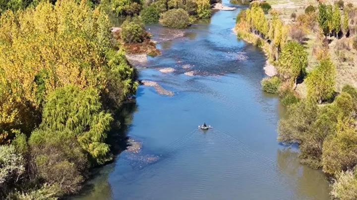 Hevsel Bahçeleri'nde Sonbahar Manzarası: Doğanın ve Medeniyetin Buluşması