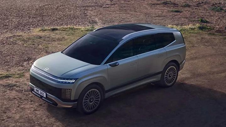 Hyundai IONIQ 9 20258217te Yollarda Goz Kamastiracak Elektrikli SUV Hizli ve Esnek Sarj Imkani