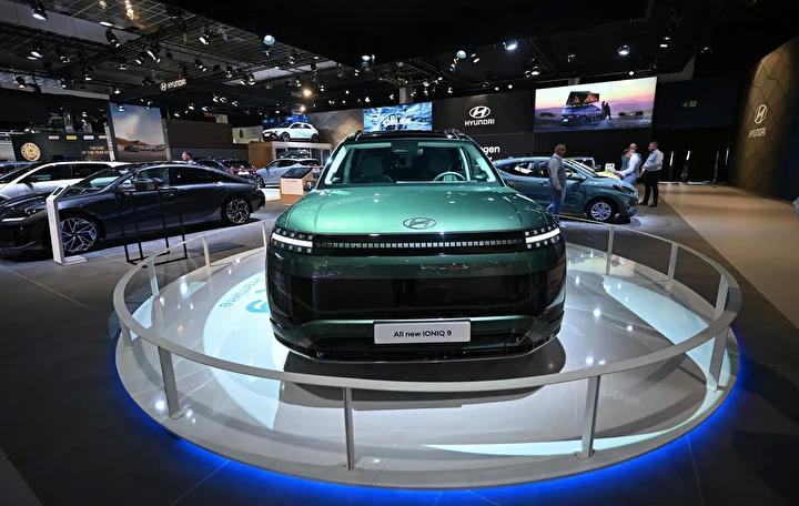 Hyundai IONIQ 9 20258217te Yollarda Goz Kamastiracak Elektrikli SUV Ileri Iletisim ve Konfor Ozellikleri