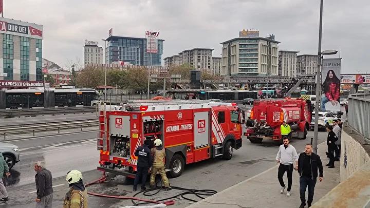 Is Makinesinde Meydana Gelen Yangin Olayi guvenlik Kameralarina Yansidi Is Makinesinde Meydana Gelen Yangin Olayi guvenlik Kameralarina Yansidi