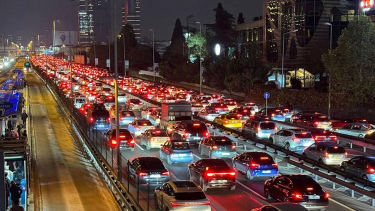 Istanbul 6 Kasim 2025 Guncel Trafik Durumu ve Yogunluk Haritasi Istanbul 6 Kasim 2025 Guncel Trafik Durumu ve Yogunluk Haritasi